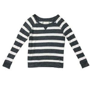 Y2k Abercrombie and fitch striped grey and white long sleeve scoop neck shirt
